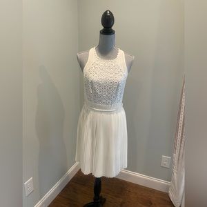 Freeway - Cream lace and pleated dress - Size S